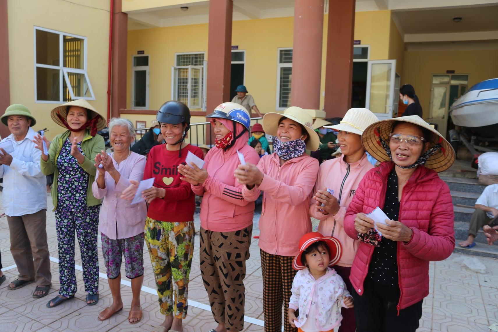 Hội Đồng hương Hạ Trạch tại Hà Nội hỗ trợ bà con