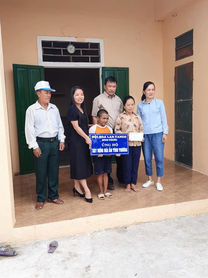 Tặng nhà đại đoàn kết cho gia đình chị Nguyễn Thị Hường