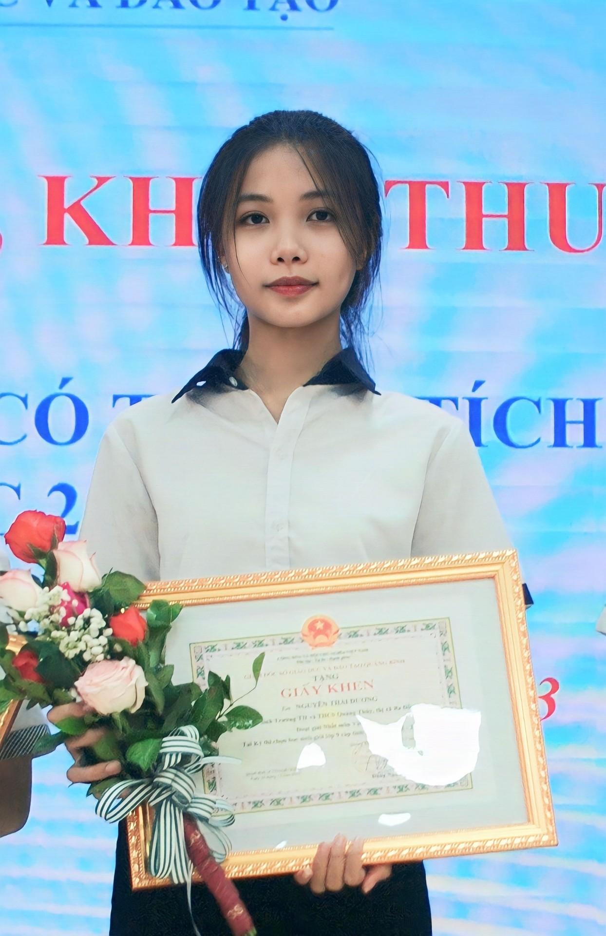 Nguyễn Thị Minh Ánh đạt giải nhất cấp tỉnh môn sinh học